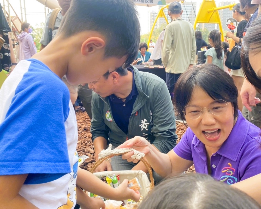 alt-高雄都會公園共融遊戲場啟用 內政部：開啟孩子與自然共舞的歡樂新天地-2